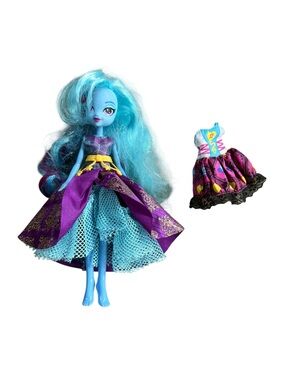 Mlp Equestria Girls Rainbow Rocks Trixie Lulamoon with extra dress